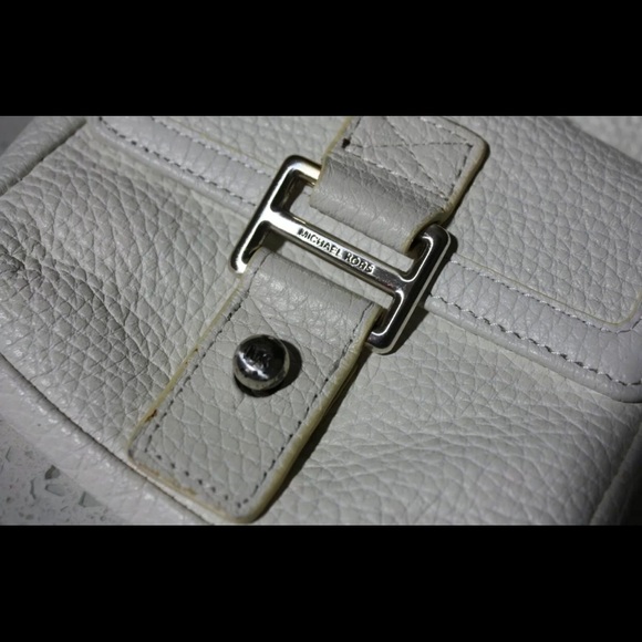 Michael kors Cream White belt With pouch